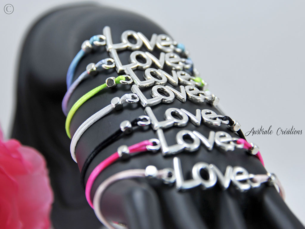 Bracelets Love