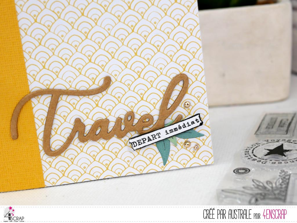 Mini lbum à offrir dans son coffret et sa boite en plastique avec décorations sur le thème du voyage.