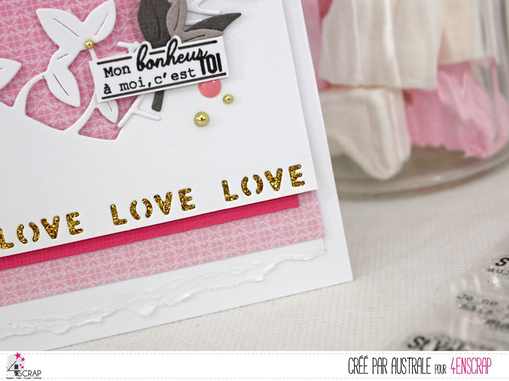 Carte d'amour pour la Saint Valentin avec coeur de feuillges en transparence, feuillages, étiquettes.