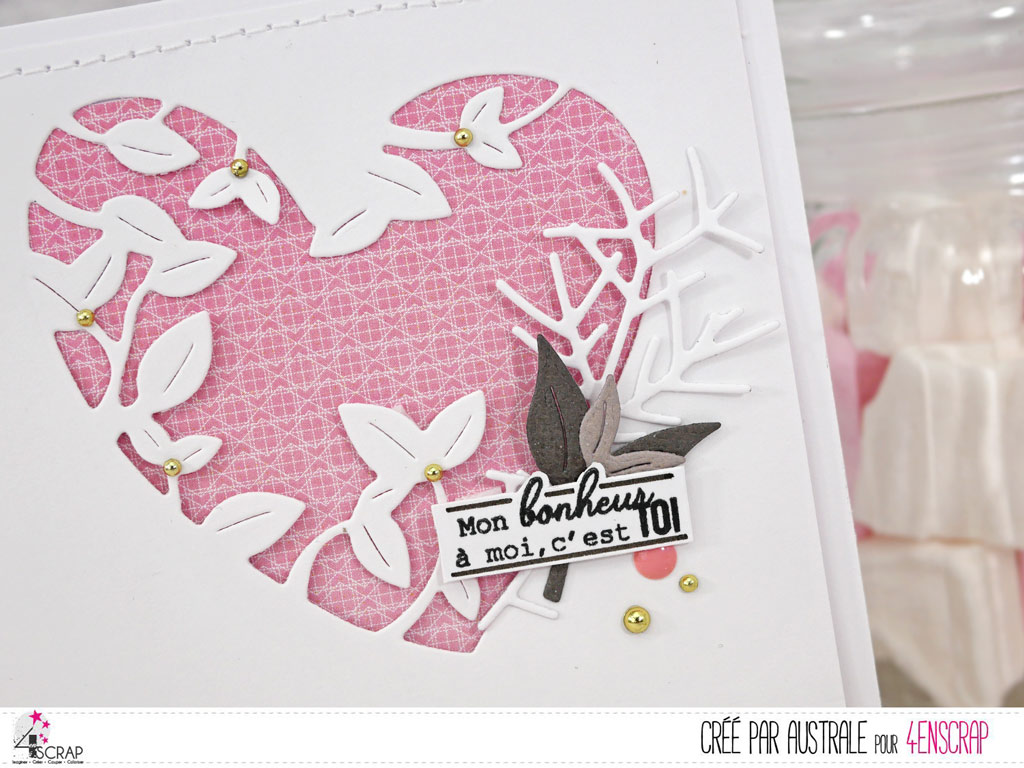 Carte d'amour pour la Saint Valentin avec coeur de feuillges en transparence, feuillages, étiquettes.