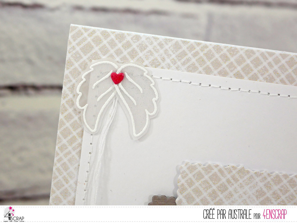 Carte d'amour pour la Saint Valentin avec rond texte, feuillages, arc de cupidon et ailes d'ange.